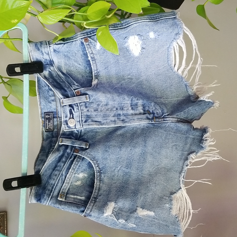 Abercrombie & Fitch Natural Rise Short